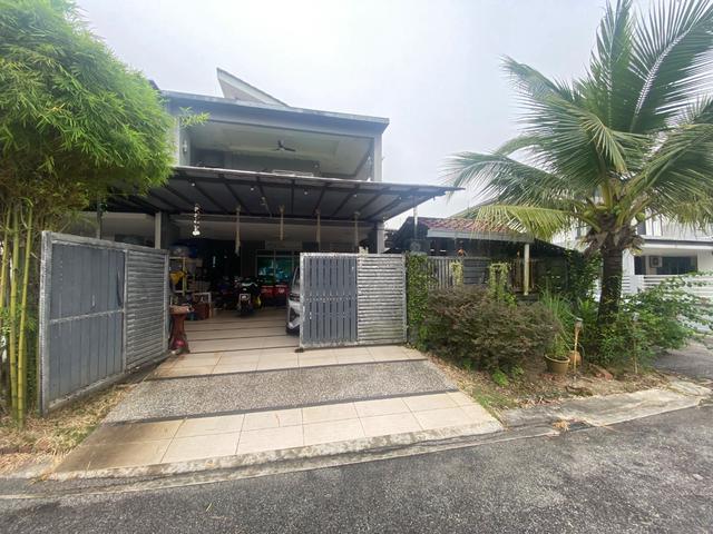 End Lot With Land Taman Seri Austin Johor Bahru