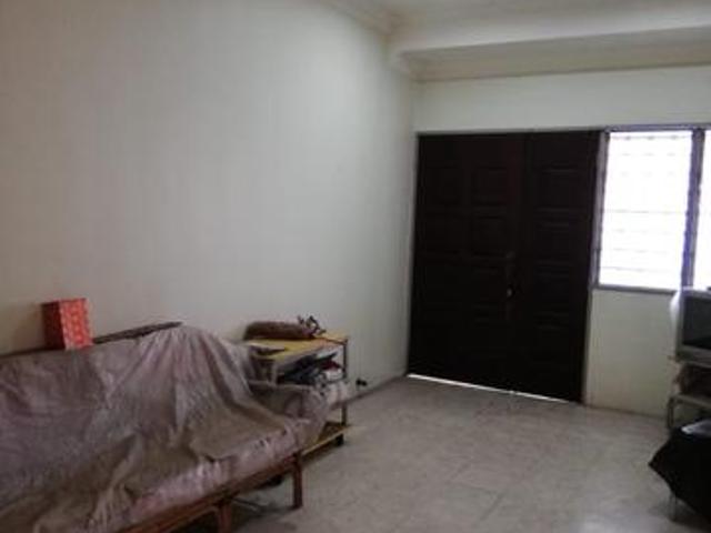 END LOT WITH LAND CHINESE NEIGHBOUR 1 Sty Terrace TOWN AREA Taman Ria