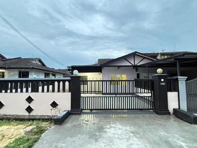 END LOT WITH LAND JLN GEHARU TMN RINTING MASAI Non Bumi Lot