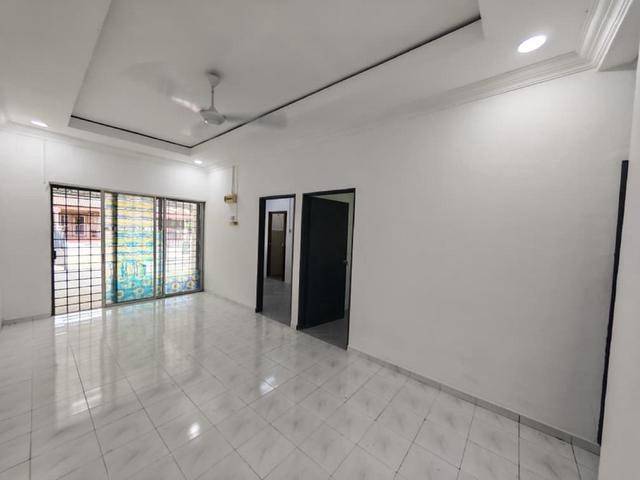 END LOT 1 Storey Terrace Taman Merdeka Jaya Batu Berendam