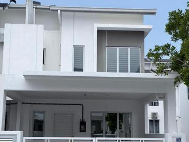 End Lot 24x75 For SaleAt Saujana KLIABelow Market Sepang