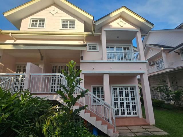End Lot 2 12 Storey New Hampshire Presint 18 Putrajaya