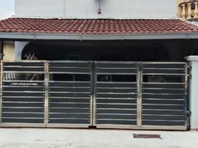 END LOT 2 Sty freehold fully Ext jln merpati Puchong jaya
