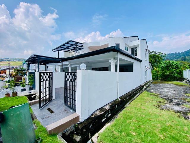 END LOT 2 Storey House Taman Kelab Ukay For Rent