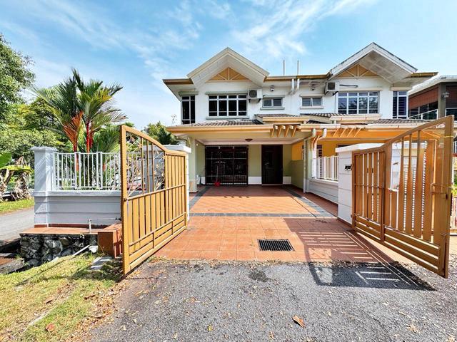 END LOT 2 Storey Semi D Cluster Laman 2 Bandar Seri Putra Bangi