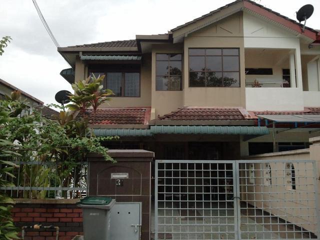 End lot 2 storey terrace