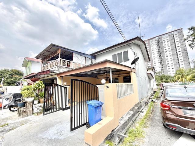 END LOT 2 Storey Terrace Taman Bukit Kemuning Seksyen 31 Shah Alam