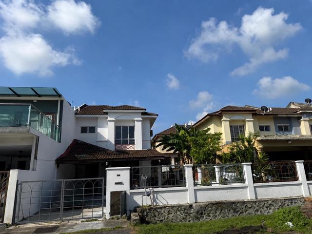 End Lot 2 Storey Terrace Taman Saujana Utama Sungai Buloh