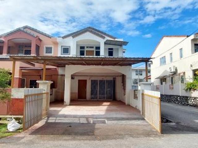End Lot 2 Tingkat Taman Bukit Coral