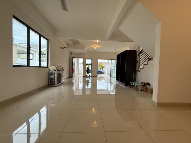 End Lot 2Storey House Abadi Heights Near Puchong South Taylor