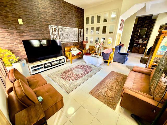 End Lot 3095 sqt 3 Storey Puncak Ukay Taman Ukay Perdana Ampang
