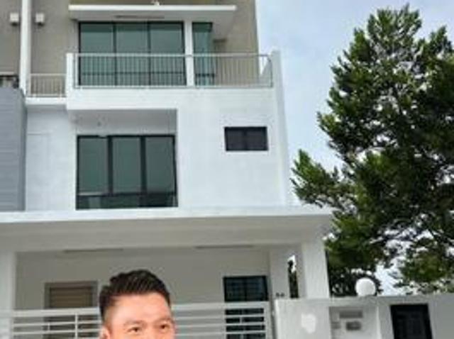 End Lot 3Storey Link House for Rent Setia Alam Shah Alam Selangor