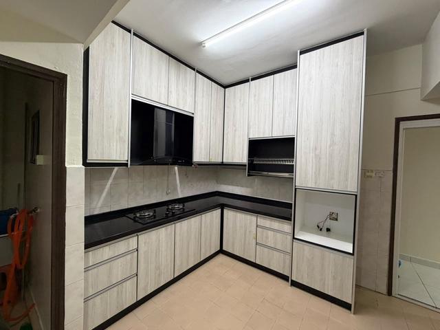 End lot 4 rooms unit 2 parking Endah Ria Condo Sri Petaling