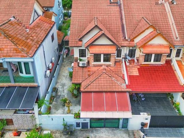 End LotWell Maintained Gated Guarded Bandar Nusaputra Cyberjaya