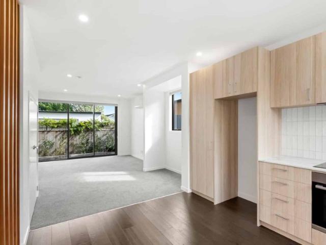 End Situated Beautiful Townhouse