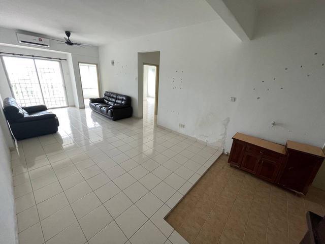 End Unit Nilam Puri Condominium Bandar Bukit Puchong 2 For Sale