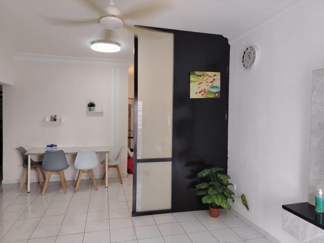 endah ria, condominium