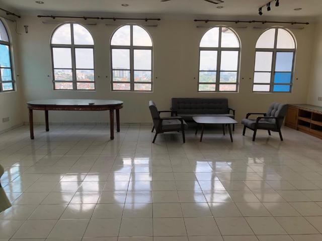 endah ria, condominium