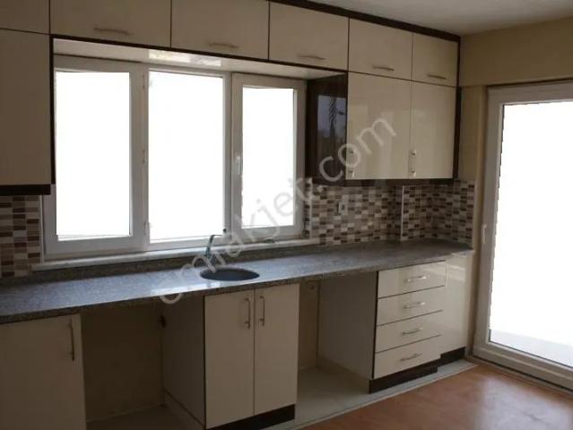 Ender Uysal Gayrimenkulden Kayıhan Da 2+1 Kiralık Daire.