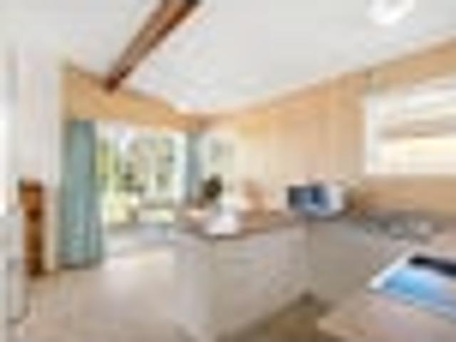 Endless Potential on a Generous 809m² Section