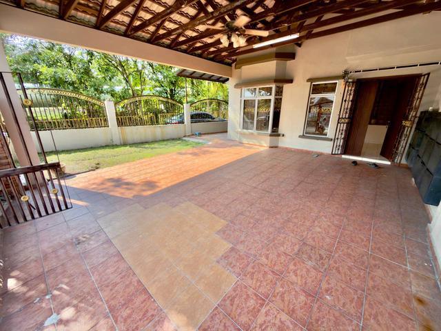 ENDLOT 30 x 65 2Storey Seksyen 5 Bandar Mahkota Cheras FOR SALE