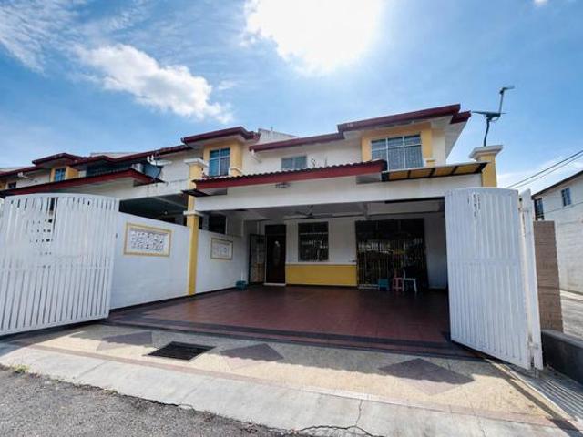 EndLot Double Storey Taman Mawar Bandar Baru Salak Tinggi