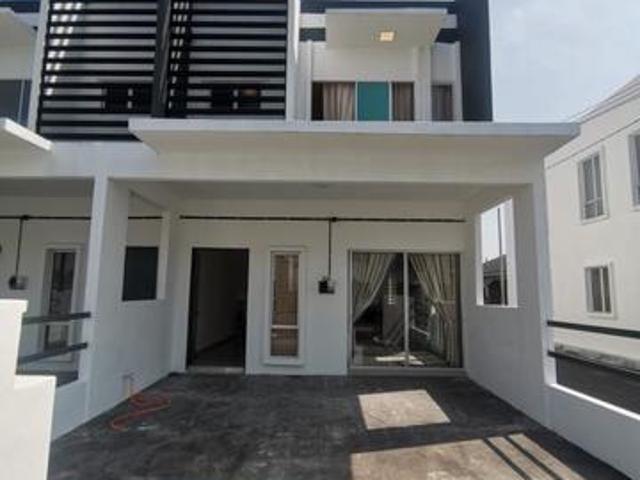 SALAK TINGGI ENDLOT DOUBLE STOREY TERRACE TAMAN DESA ANUGERAH Sepang