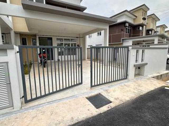 Endlot double storey house KESUMA FOR RENT
