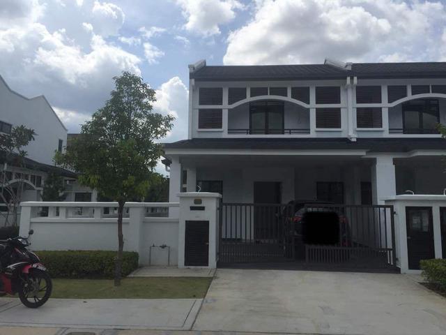 FOR SALE END LOT ECO MAJESTIC End Lot