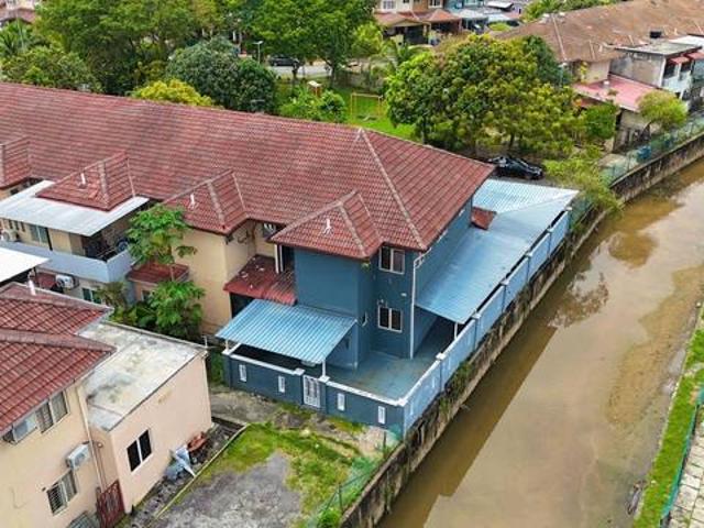 ENDLOT FACING OPEN2 Storey Terrace Seksyen 7 Jalan Platinum