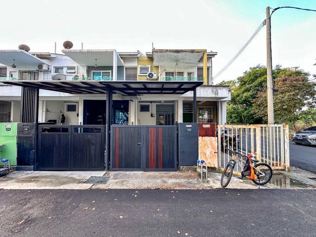 Endlot Townhouse pearl villa sp4 bandar saujana putra