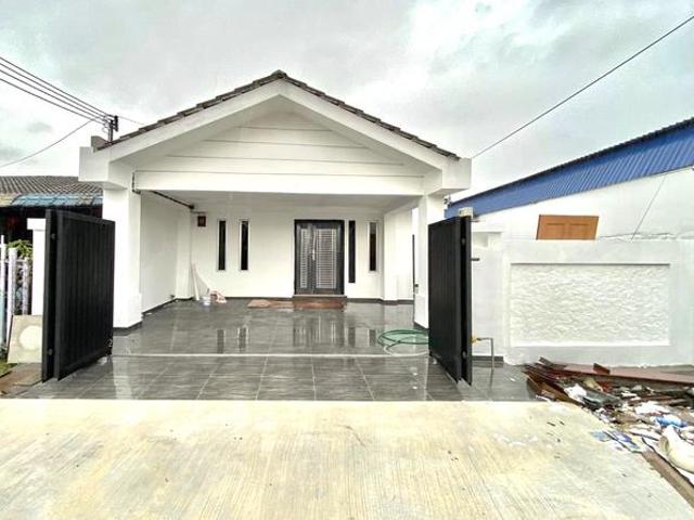 EndLot Taman Bukit Kempas Impian Emas Tampoi Fully Renovated