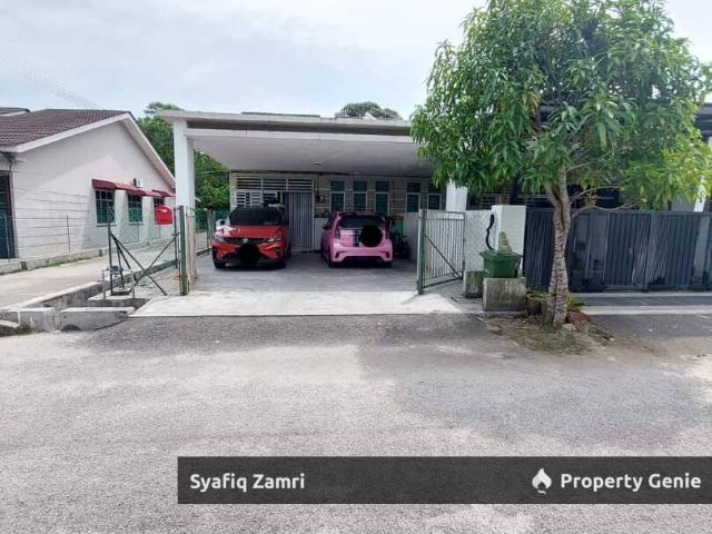 Endlot Teres Permatang Badak Maju, Kuantan