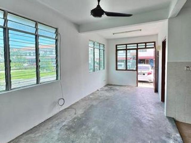 ENDLOT TINGKAT BAWAH Townhouse Tanjung Minyak Perdana Tg Minyak