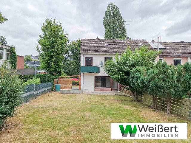 Endreihenhaus mit Balkon, Garten & Carport auf 360 m² Grundstück in Pinneberg