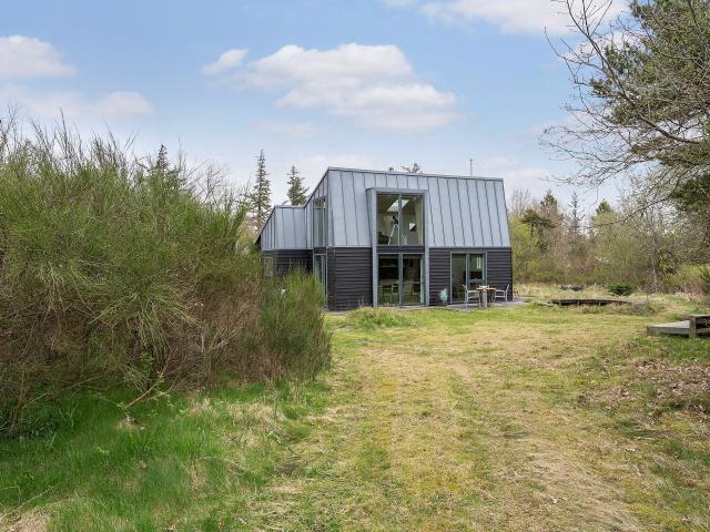 Enebærvej 10, Stauning