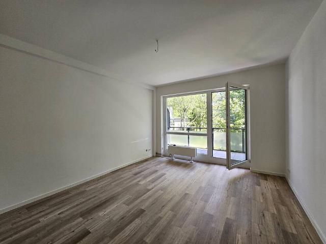 Energetisch sanierte Wohnung mit Balkon in Lichterfelde West!