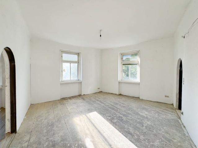 ENERGIEEFFIZIENT im ALTBAU! 78,13 m2 große Eigentumswohnung, Nähe Matzner Park, 5 min zum Bahnhof Wien Penzing!