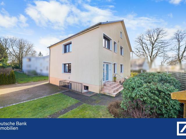 RESERVIERT Energieeffiziente Investition Vermietetes Zweiparteienhaus mit Garagen