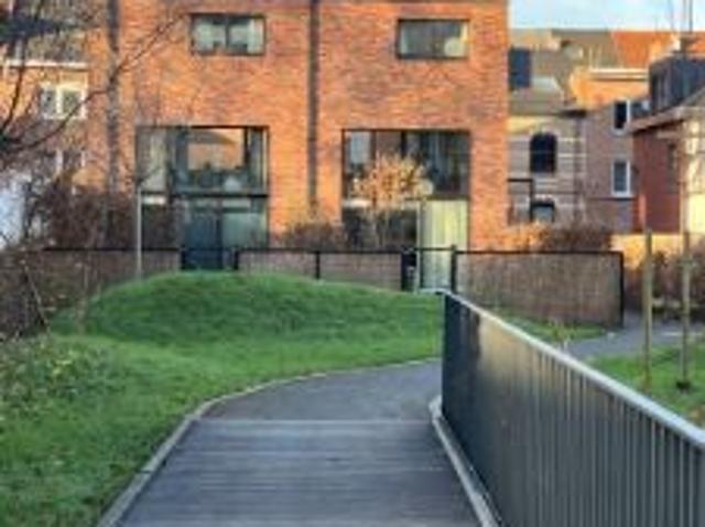 Energiezuinige moderne goed gelegen woning