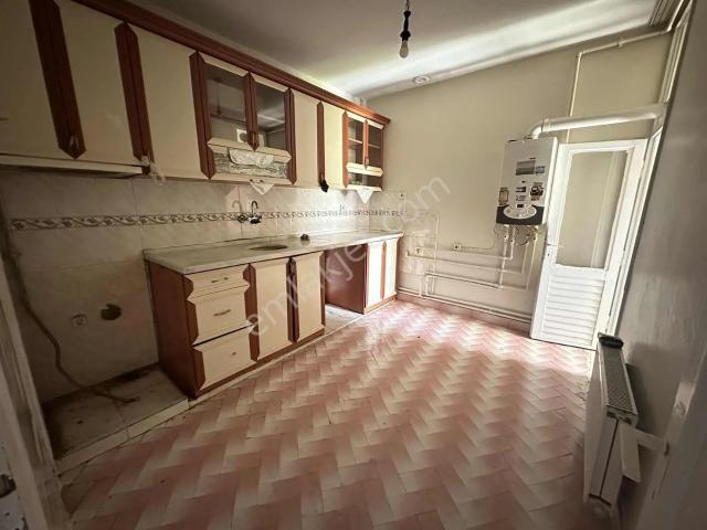 Enes Acur' Dan. Cumhuriyet' De 3+1 Kiralık Daire