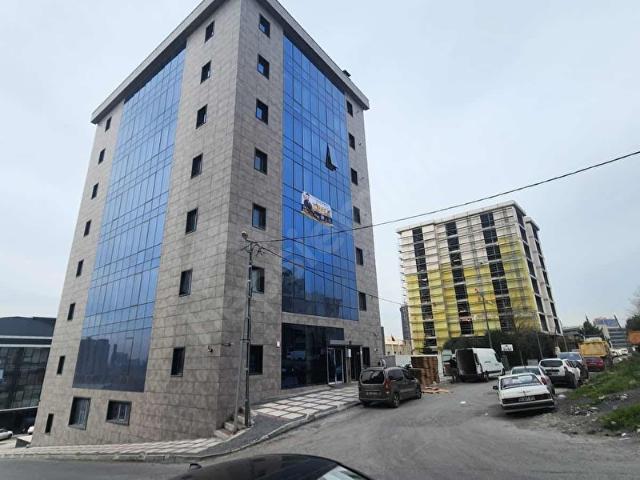 ENES YETERDEN İSKANLI GİRİŞ PLAZA KATI