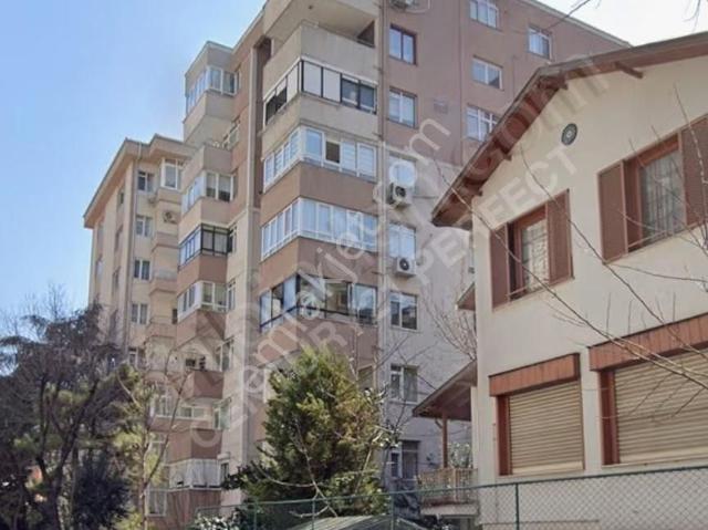 Şenesenevlerin En Güzel Sokağında 3+1 Ara Kat Otoparklı Daire