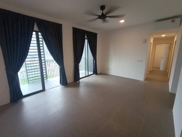 Enesta Suite Kepong Condominium with balcony 2 min walk Mrt Jinjang