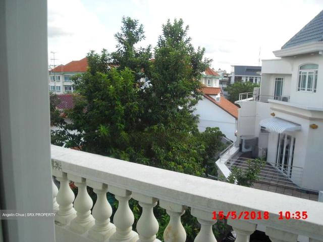 Eng Kong Park D21, Semi