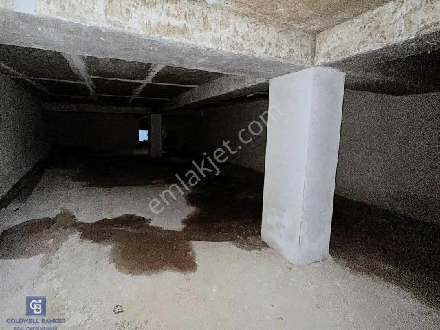 Çengelköy Üsküdar Beynun Akyavaş Cd. Geniş Vitrin Satılık Dükkan