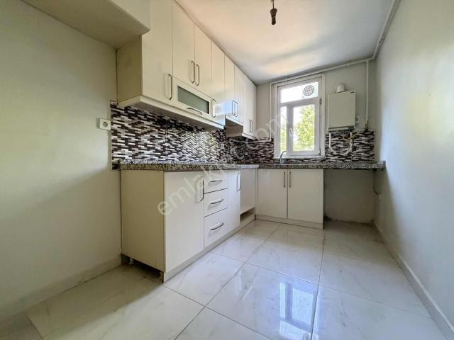 Çengelköy Ata 2 Sitesinde Dekorasyonlu 3+1 Kiralık Köşe Daire