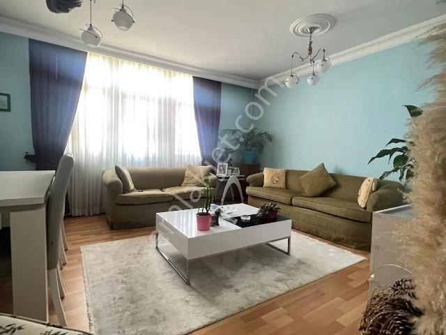 Çengelköy Ata 2 Sitesinde Önü Açık Keyifl 2+1 Daire