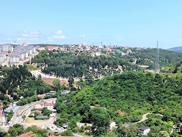 ÇENGELKÖY BAHÇELİEVLER MANZARALI 90 M2 2+1 OTOPARK SİTE