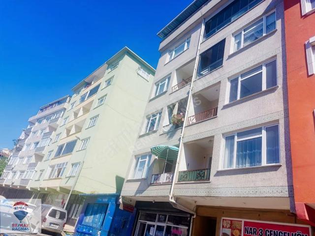 Çengelköy De Kiralık Full Bakımlı 2+1 Ara Kat Daire